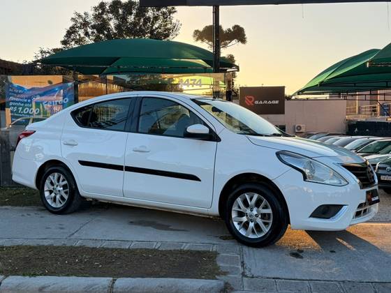NISSAN VERSA 1.0 12V FLEX 4P MANUAL NISSAN VERSA 1.0 12V FLEX 4P MANUAL